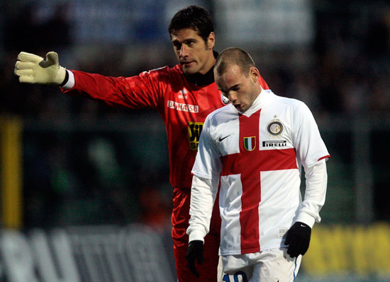 格拉斯纳：拉克鲁瓦会没事的，在六万人面前罚点球并不轻松（格拉斯纳称拉克鲁瓦无碍：六万观众面前主罚点球并不容易）