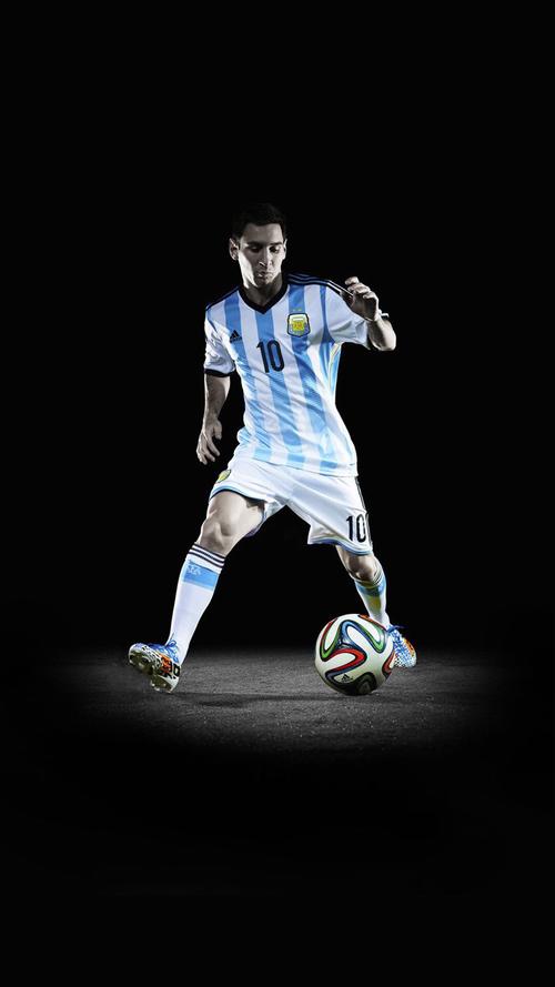 都体：AC米兰希望莱万明年夏天加盟，已与其经纪人取得联系（《都灵体育报》：AC米兰盼明夏签下莱万，已与其经纪团队接触）