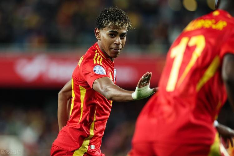 欧冠半场：吉马良斯意外乌龙送分，勒沃库森暂1-0纽卡