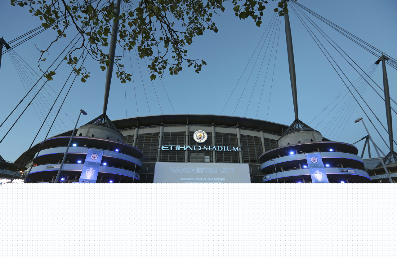 经典回顾：3年前的今天！阿根廷击败法国捧杯，梅西首获世界杯（三年前的今天：阿根廷力克法国加冕，梅西收获生涯首座世界杯）